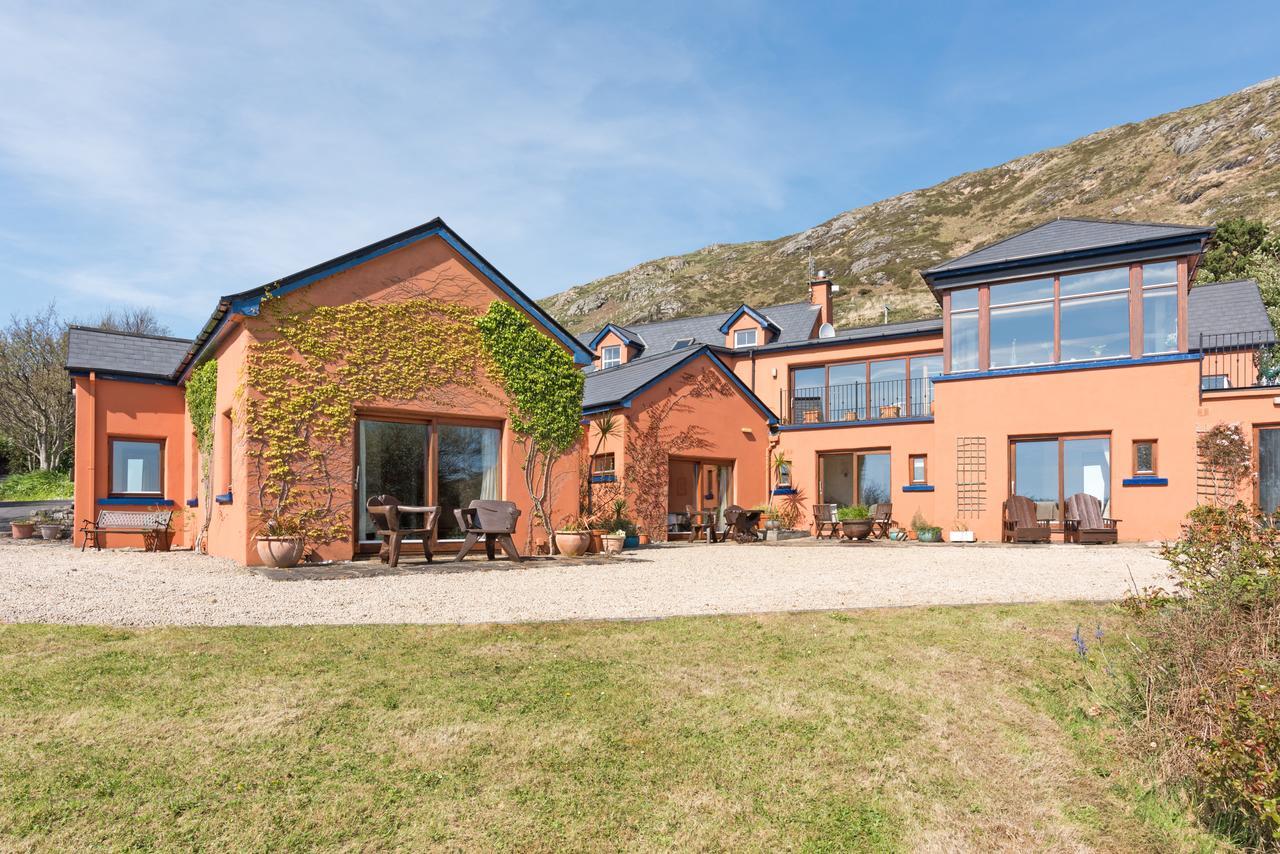 Dolphin Beach House Hotel Clifden Exterior foto